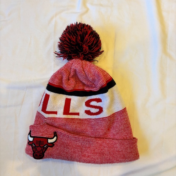 Vintage Chicago Bulls Knit Beanie Pom Hat | Red Black White | NBA OSFM - Picture 6 of 6